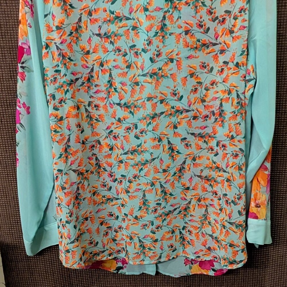 Fig and Flower Womens Pluxs Size 2XFloral Graphic Sheer Bouse - Picture 6 of 6